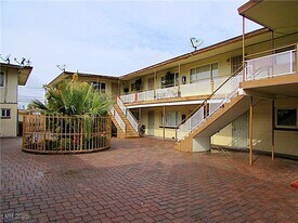 1904 Rexford Dr, Unit 1 in Las Vegas, NV - Building Photo