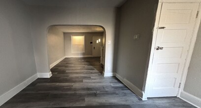 235 N Avondale St in Philadelphia, PA - Building Photo - Building Photo