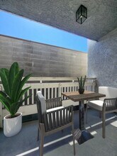 1410 Wellesley Ave in Los Angeles, CA - Foto de edificio - Interior Photo