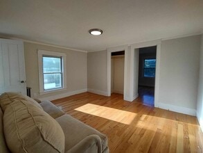 16 Kilby St in Woburn, MA - Foto de edificio - Building Photo