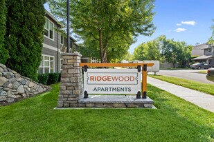 Ridgewood in Medford, OR - Building Photo