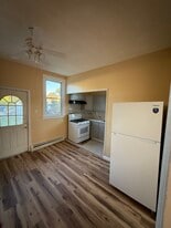 860 Mineral Spring Ave, Unit 1st floor in Pawtucket, RI - Building Photo