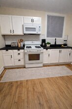 610 E 74th St in Chicago, IL - Building Photo - Building Photo