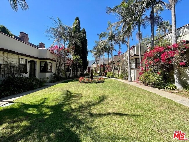 1134 Chelsea Ave in Santa Monica, CA - Building Photo - Building Photo