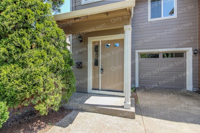 218 NW Connell Ave in Hillsboro, OR - Building Photo - Building Photo
