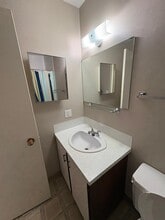 432 Huntsville Crescent NW in Calgary, AB - Building Photo - Building Photo