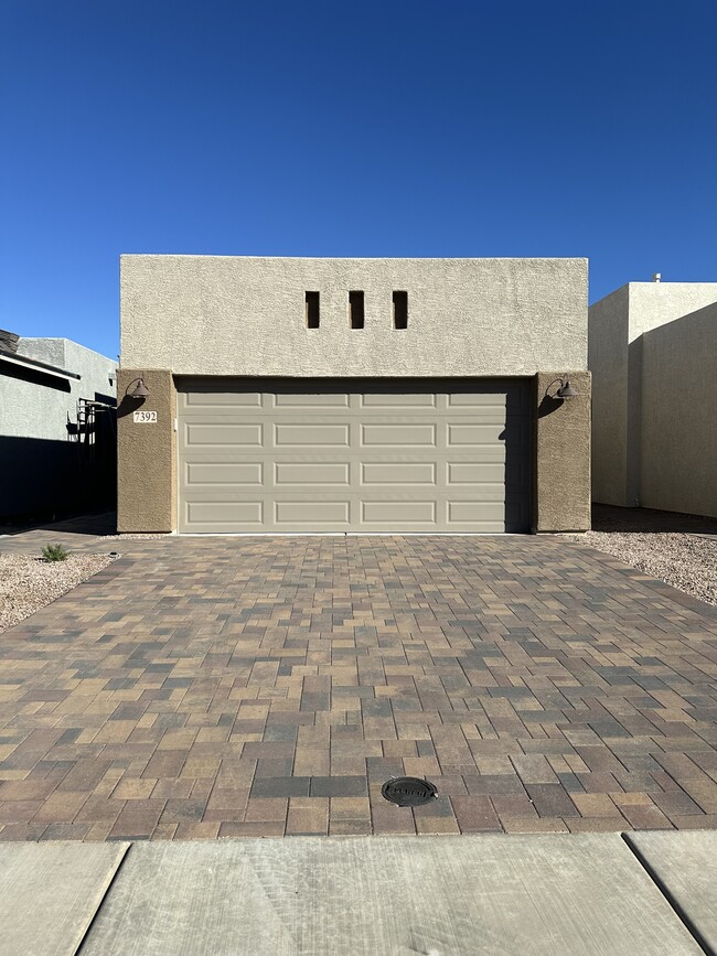 7392 W Barrel Racer Rd in Tucson, AZ - Building Photo - Building Photo