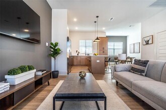 5722 Barbara Rose Ln in Houston, TX - Building Photo - Building Photo