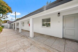 3808 Broadway in West Palm Beach, FL - Building Photo - Building Photo