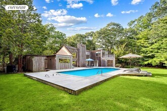 26 Woodland Way in Quogue, NY - Foto de edificio - Building Photo