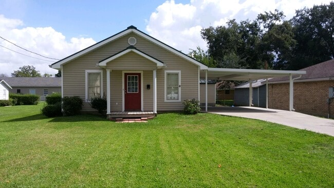 property at 1405 Robert St