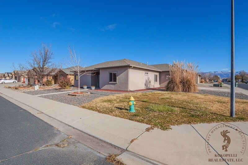 382 Rosemary Way in Grand Junction, CO - Building Photo