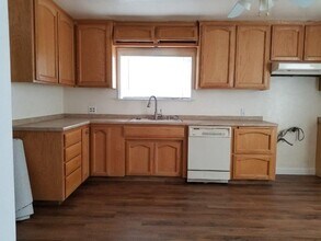 13400 Rosedale Hwy in Bakersfield, CA - Building Photo - Building Photo