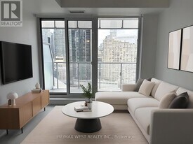 28 Freeland St in Toronto, ON - Building Photo