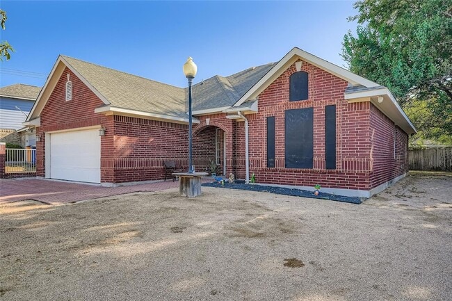 10901 Parkfield Dr in Austin, TX - Building Photo - Building Photo