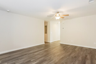 2097 Catlet Ct in Aiken, SC - Foto de edificio - Building Photo