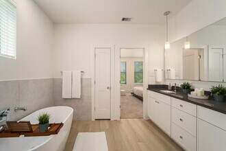 7502 Carver Rd in Houston, TX - Foto de edificio - Building Photo