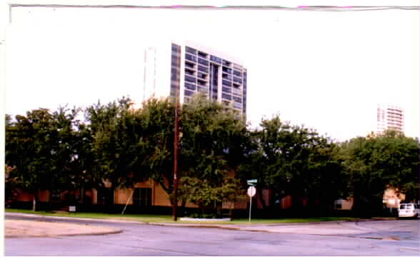 Park Fontaine in Dallas, TX - Building Photo - Building Photo