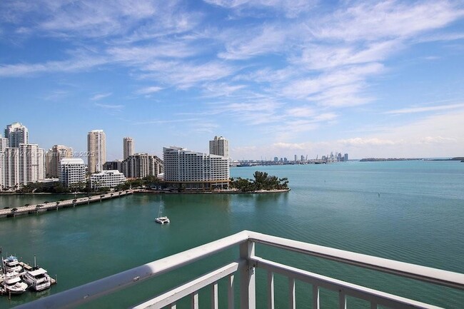 1111 Brickell Bay Dr