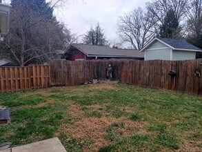 221 Summit St in Asheville, NC - Building Photo - Building Photo