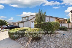 2433 Sequoia Dr in Antioch, CA - Building Photo