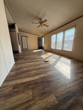 1157 Rossview Rd in Clarksville, TN - Building Photo - Building Photo