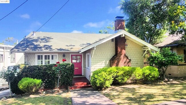 property at 1137 Oakland Ave