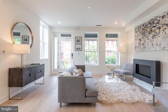 3554 10th St NW-Unit -2 in Washington, DC - Building Photo - Building Photo