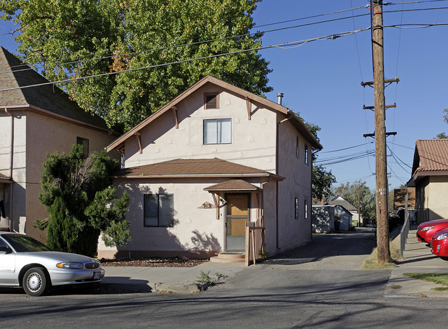 913 N Greenwood St in Pueblo, CO - Building Photo - Building Photo