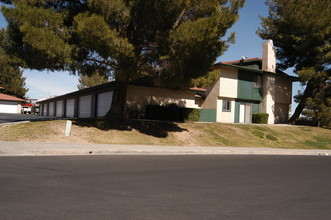 Burning Tree Town Homes in Victorville, CA - Building Photo - Building Photo