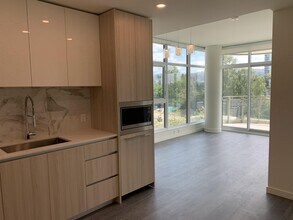 5333 Goring St in Burnaby, BC - Building Photo - Building Photo
