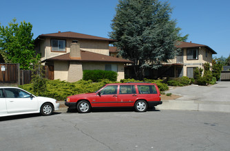 695 Ontario Ct in Sunnyvale, CA - Building Photo - Building Photo