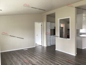 574 Monte Elma Rd in Montesano, WA - Building Photo - Building Photo