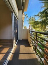 3750 Kelton Ave in Los Angeles, CA - Building Photo - Interior Photo