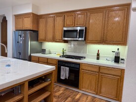 8347 Saturn Park Dr in San Ramon, CA - Building Photo