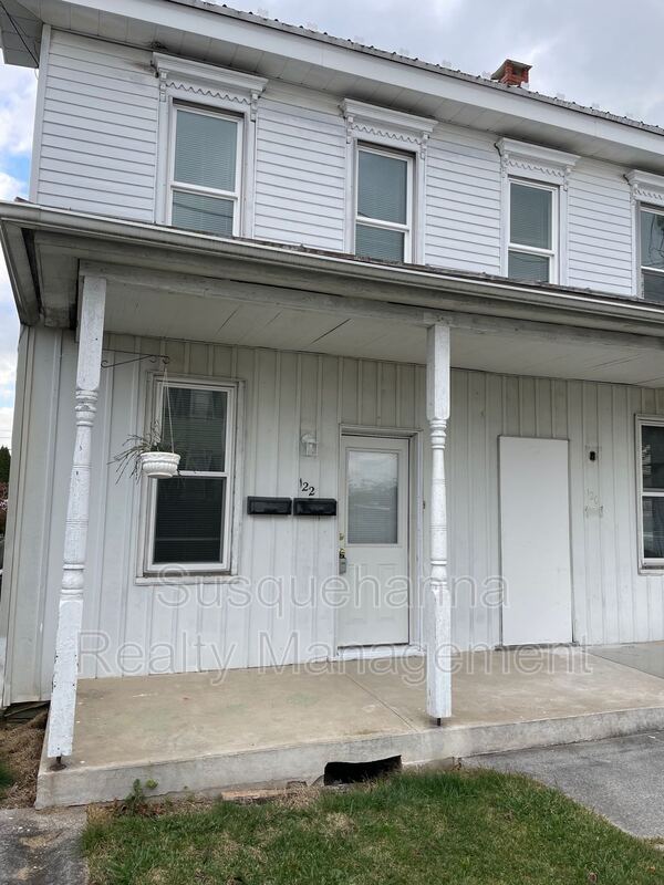 property at 122 N Center St