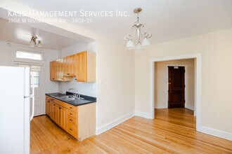 3808 W Irving Park Rd-Unit -3808-15 in Chicago, IL - Foto de edificio - Building Photo