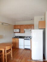 1110 Commonwealth Ave, Unit 611 in Boston, MA - Building Photo
