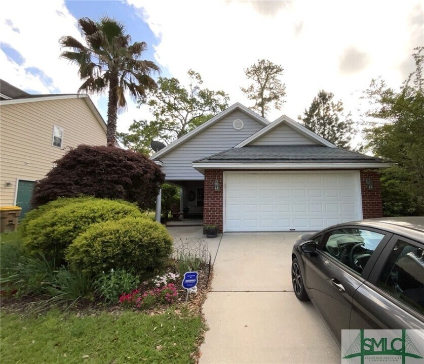 150 Oak Ridge Cir in Richmond Hill, GA - Building Photo