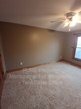 904 Ridgecrest Dr in Carver, MN - Building Photo - Building Photo