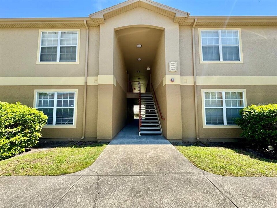 5908 Brickleberry Ln in Zephyrhills, FL - Foto de edificio