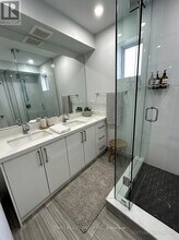 15 Walmer Rd in Toronto, ON - Building Photo - Building Photo