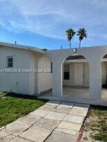 6181 SW 41st Ct in Davie, FL - Building Photo