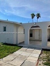 6181 SW 41st Ct in Davie, FL - Building Photo - Building Photo
