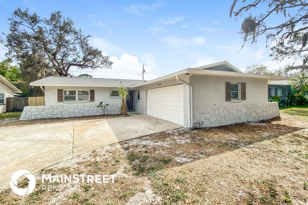2154 17th Terrace SW in Largo, FL - Building Photo