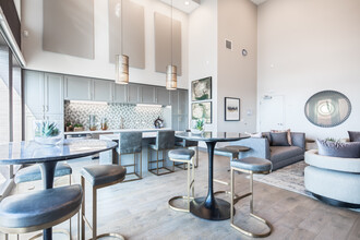 Orion Apartments in Oakland, CA - Building Photo - Interior Photo