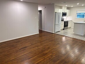 9511 Bundy Ln in Houston, TX - Foto de edificio - Building Photo