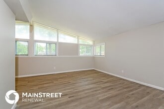 2380 St Catherine St in Florissant, MO - Foto de edificio - Building Photo