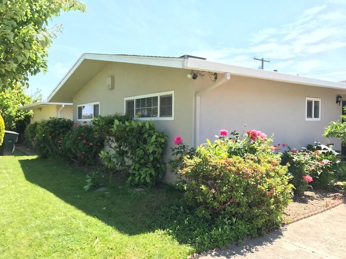 1420 32nd Ave in Sacramento, CA - Building Photo