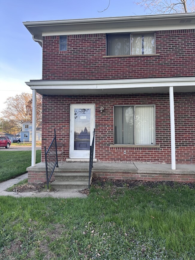property at 62 Riverview Dr